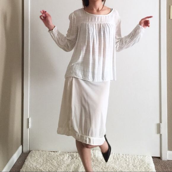 Crimson In Grace White Soft Blouse.--CA5 - Picture 14 of 16